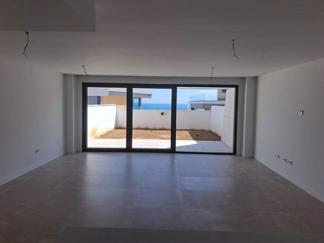 Image No.20-3 Bed Townhouse for sale