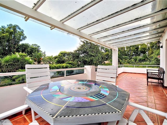 Image No.10-5 Bed Villa for sale