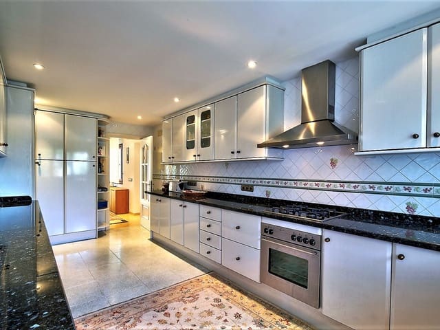 Image No.17-5 Bed Villa for sale