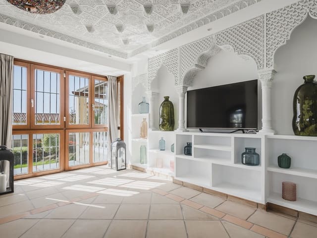 Image No.41-7 Bed Villa for sale