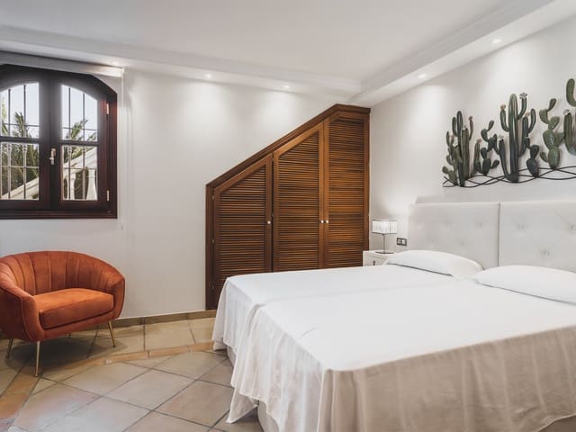 Image No.49-7 Bed Villa for sale