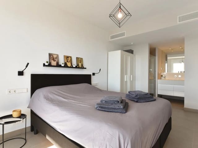 Image No.11-3 Bed Apartment for sale