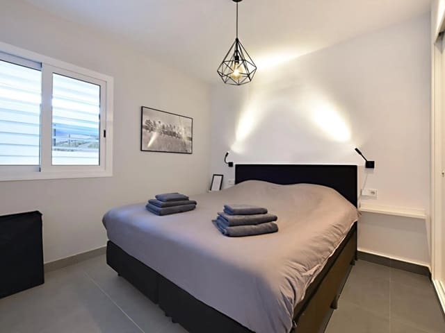 Image No.12-3 Bed Apartment for sale