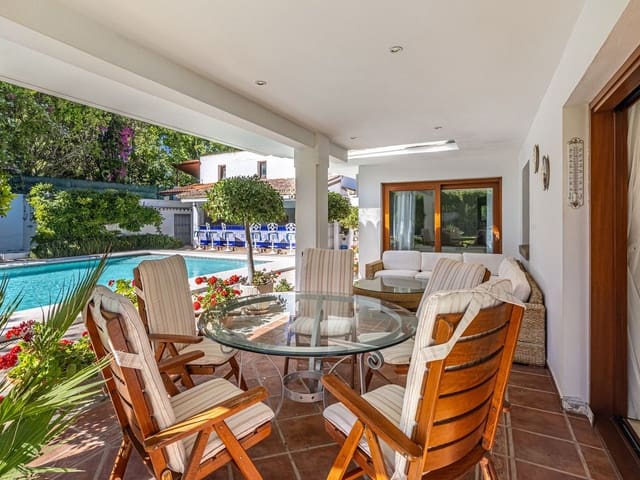 Image No.8-5 Bed Villa for sale
