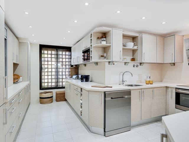 Image No.15-3 Bed Penthouse for sale
