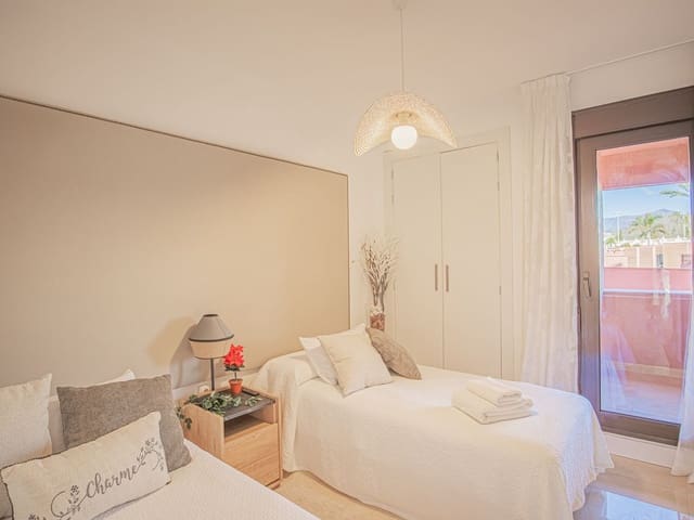 Image No.21-3 Bed Apartment for sale