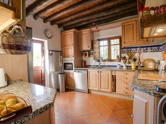 Image No.6-3 Bed Villa for sale
