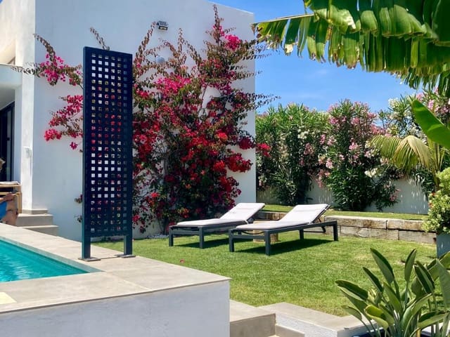 Image No.2-3 Bed Villa for sale