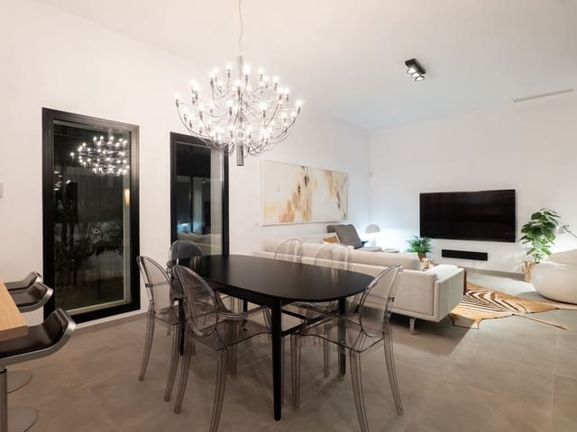 Image No.8-3 Bed Villa for sale