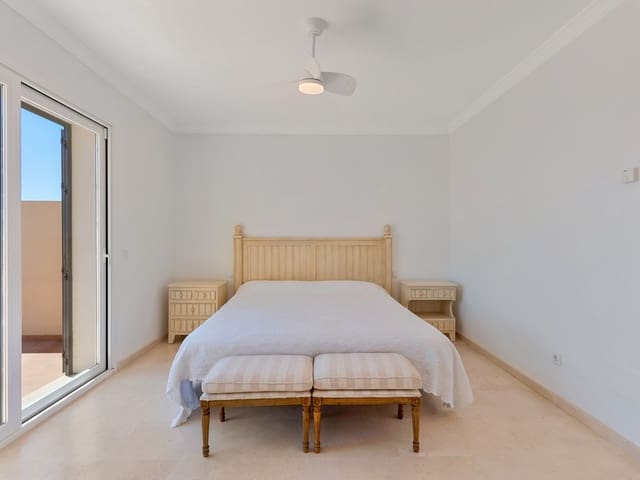 Image No.10-3 Bed Townhouse for sale