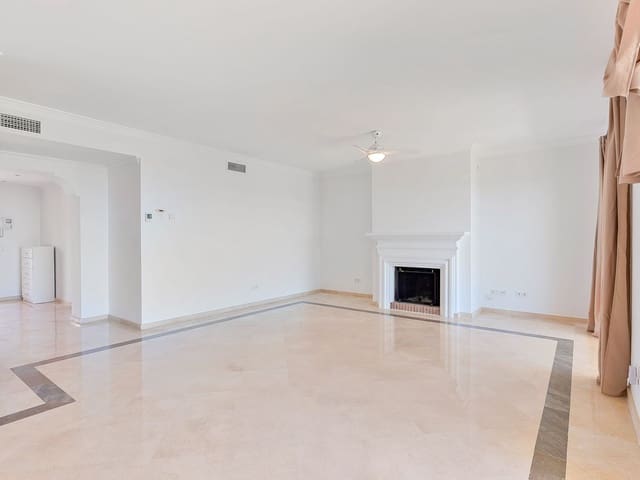 Image No.5-3 Bed Townhouse for sale