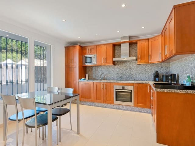 Image No.9-3 Bed Townhouse for sale