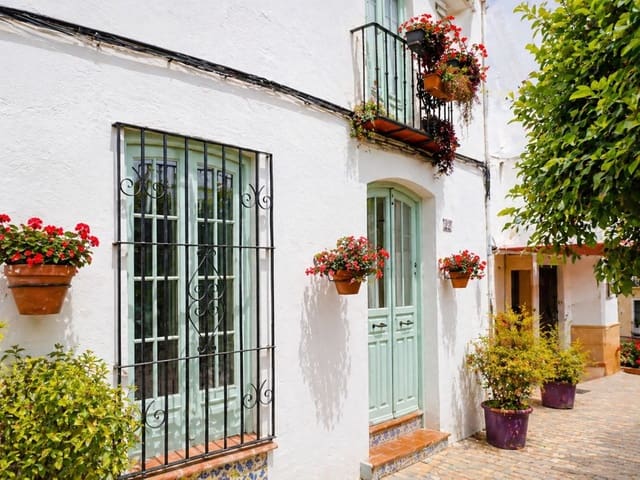 Image No.2-4 Bed Townhouse for sale