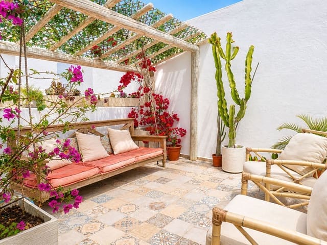 Image No.3-4 Bed Townhouse for sale