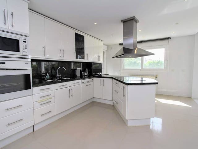 Image No.14-6 Bed Villa for sale