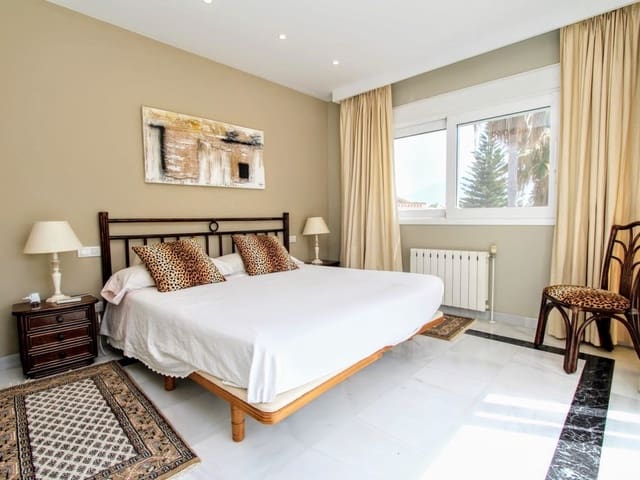 Image No.16-6 Bed Villa for sale