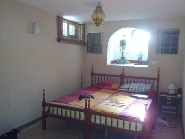 Image No.12-7 Bed Villa for sale