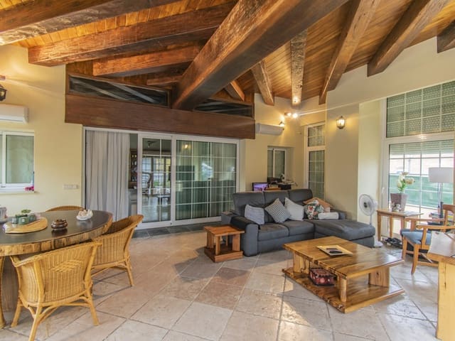 Image No.8-4 Bed Villa for sale