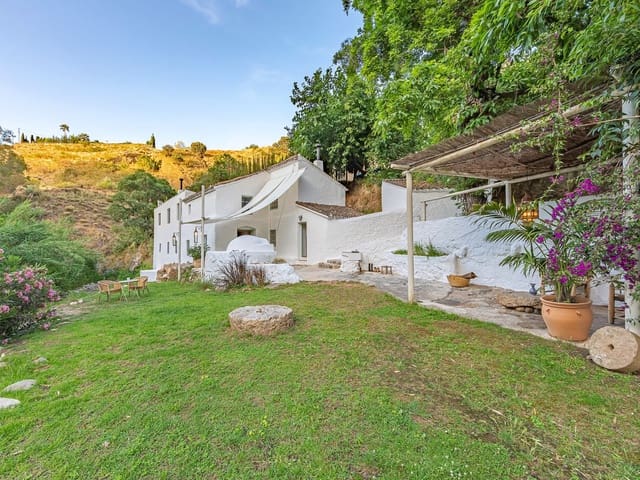 Image No.13-4 Bed Country House for sale