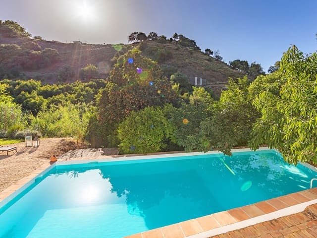 Image No.2-4 Bed Country House for sale