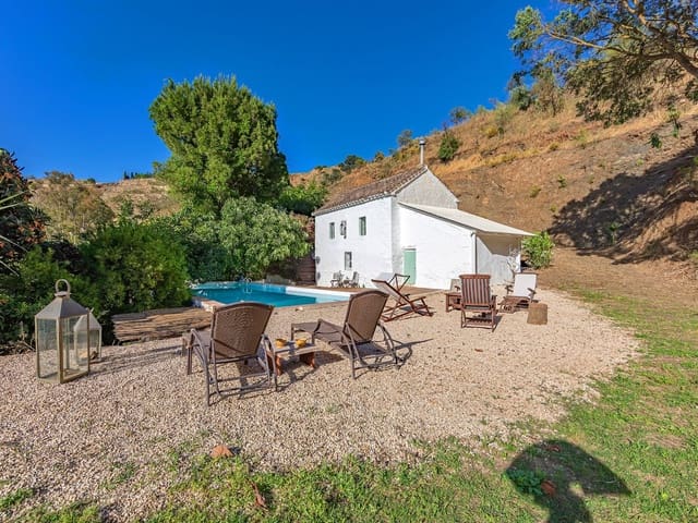Image No.20-4 Bed Country House for sale