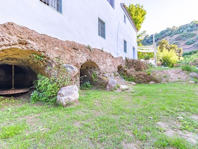 Image No.25-4 Bed Country House for sale
