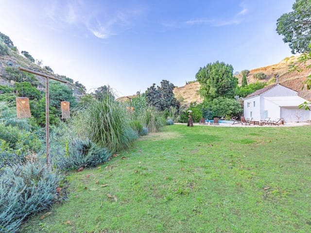 Image No.26-4 Bed Country House for sale