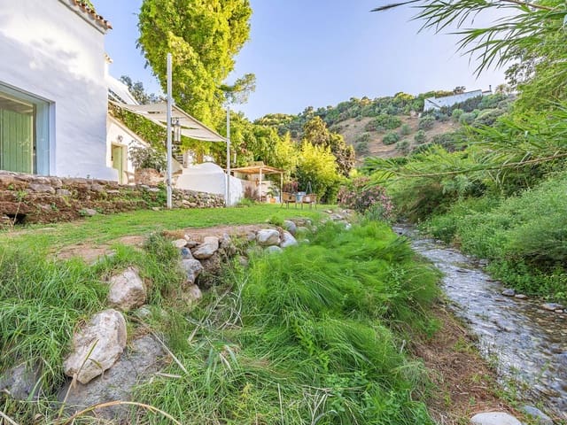 Image No.30-4 Bed Country House for sale