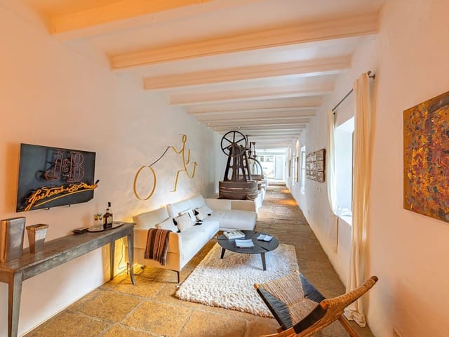 Image No.34-4 Bed Country House for sale