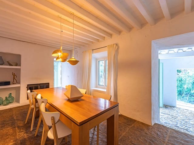 Image No.42-4 Bed Country House for sale