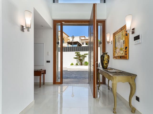 Image No.13-4 Bed Villa for sale