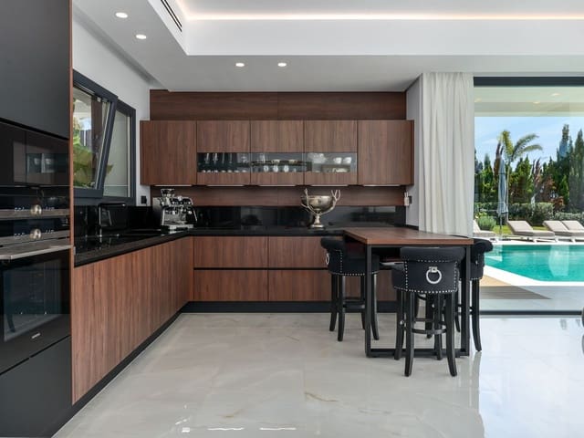 Image No.25-4 Bed Villa for sale