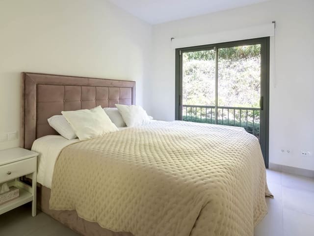 Image No.11-3 Bed Apartment for sale