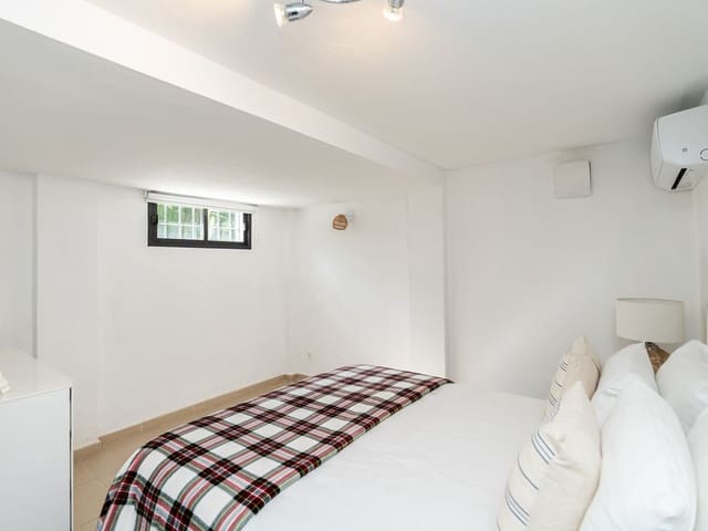 Image No.19-5 Bed Villa for sale