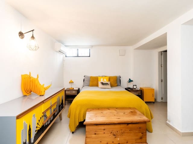 Image No.20-5 Bed Villa for sale