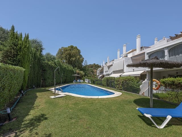 Image No.2-Maison de ville de 4 chambres à vendre à Nueva Andalucia