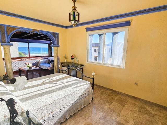 Image No.19-4 Bed Townhouse for sale