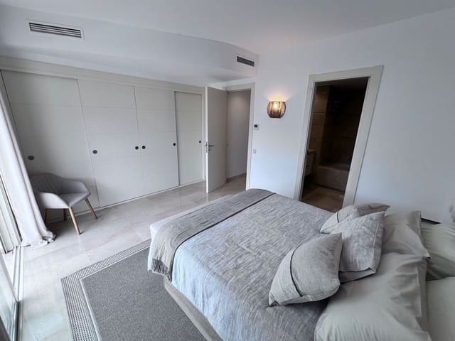 Image No.18-2 Bed Townhouse for sale