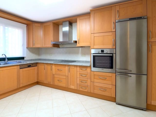 Image No.10-3 Bed Apartment for sale