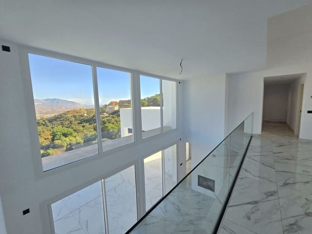 Image No.6-4 Bed Villa for sale