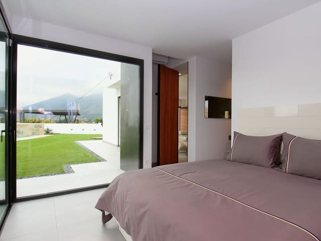 Image No.15-3 Bed Villa for sale