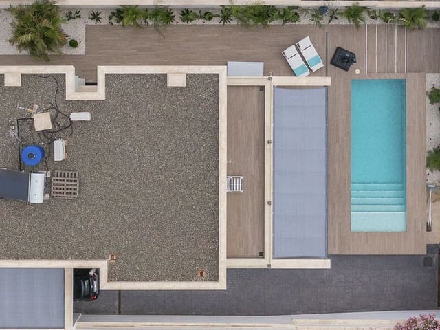 Image No.2-4 Bed Villa for sale