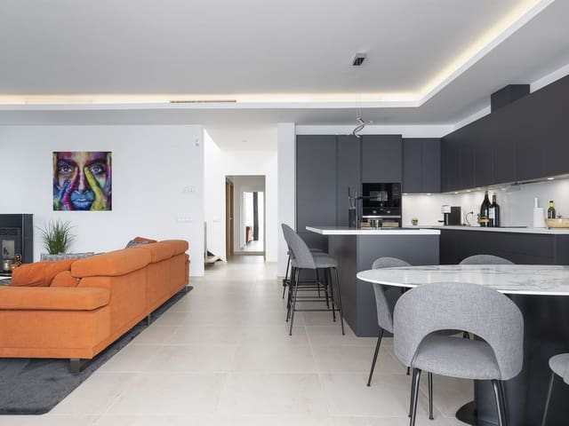 Image No.8-4 Bed Villa for sale