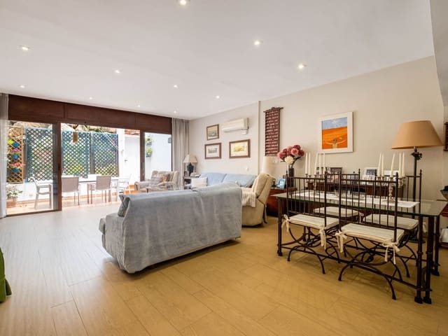 Image No.11-4 Bed Townhouse for sale