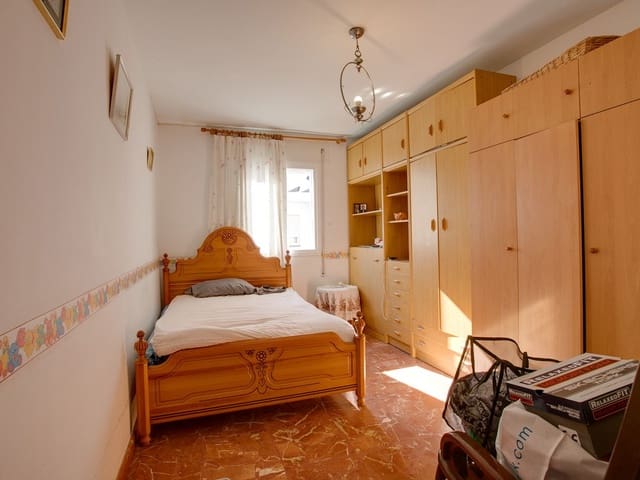 Image No.8-4 Bed Townhouse for sale