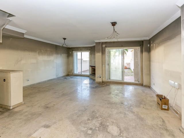 Image No.8-3 Bed Townhouse for sale