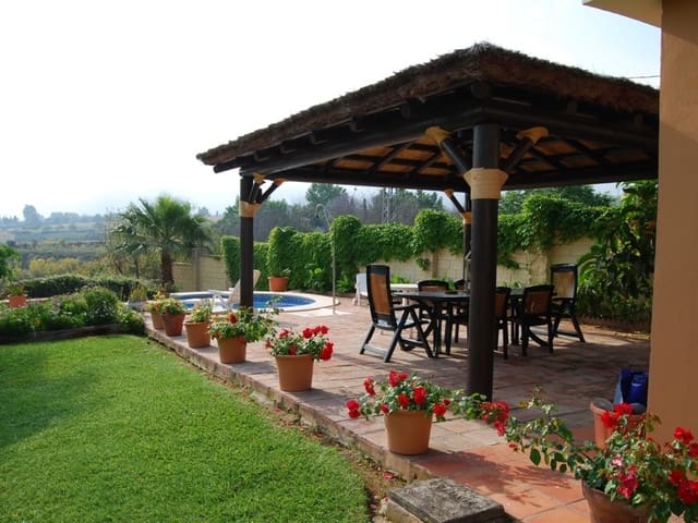 Image No.2-4 Bed Villa for sale