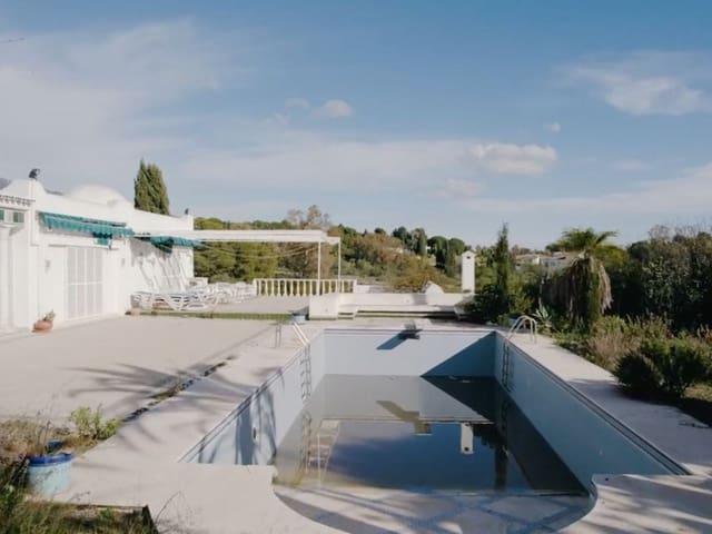 Image No.2-6 Bed Villa for sale