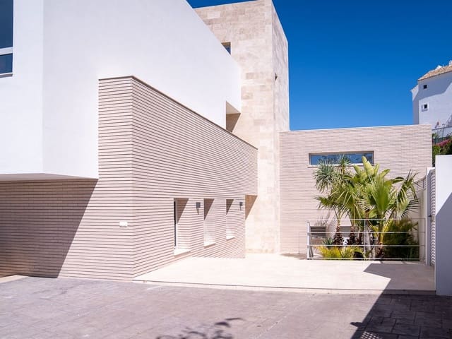 Image No.19-6 Bed Villa for sale