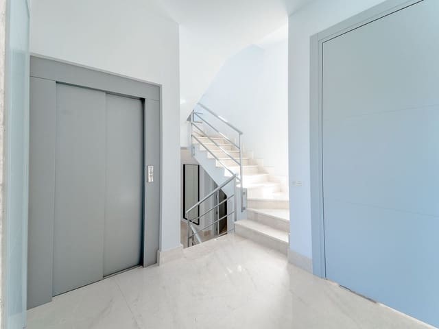 Image No.26-6 Bed Villa for sale